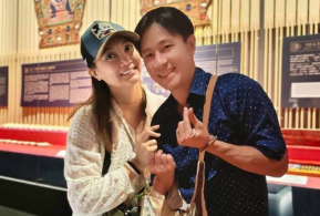 傅子純驟逝3個月!遺孀扛「人形立牌」環島圓夢 深情告白逼哭網:定位永遠為你開