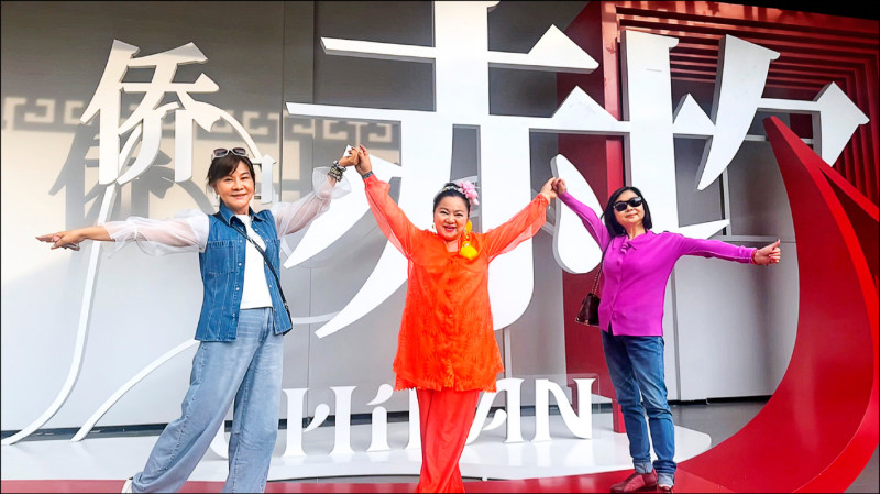 白冰冰 龍千玉姐妹情50年 同歷喪女慟相惜