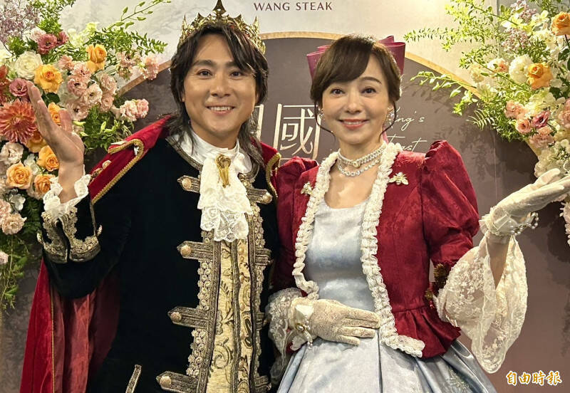 王仁甫和季芹出席活動，透露邊荷律仍有語言障礙，希望外界再給她時間。（記者傅茗渝攝）