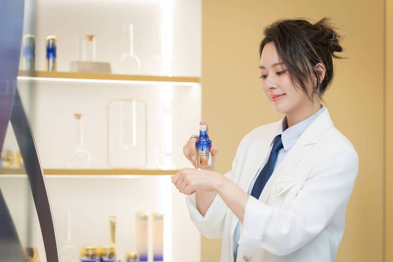 Melody直言無論有沒有做醫美，日常保養永遠都是最重要的。 （翻攝自IG）