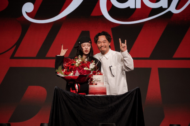 苦等8年!陳奕迅沒簽女兒選中「她」 正妹新人真實身分曝光