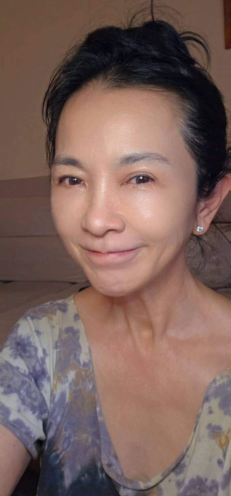 張倩莫名其妙把沈伯洋的電視翻拍畫面瘋狂馬賽克。（翻攝自臉書）