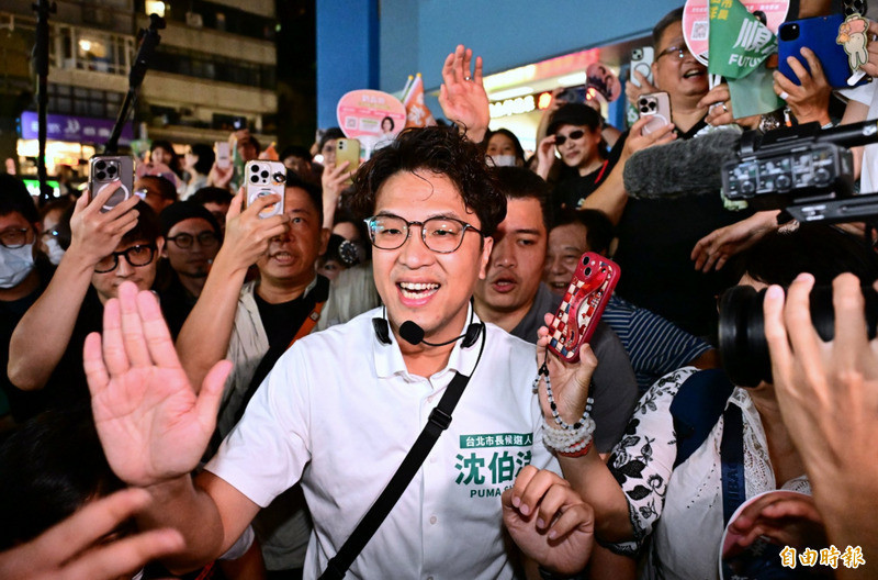 沈伯洋公館掃街爆人潮!王瑞德驚喊像極2018韓國瑜「但這次是洋流」