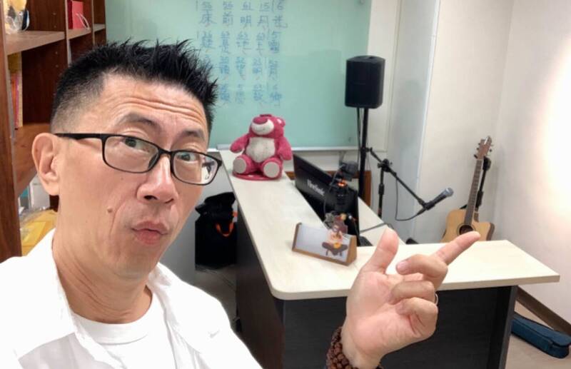 斜槓一輩子 歌手李驥不小心滑進東海大學