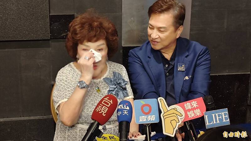 89歲周遊哭了!乾兒子疑出軌許藍方她首吐心聲