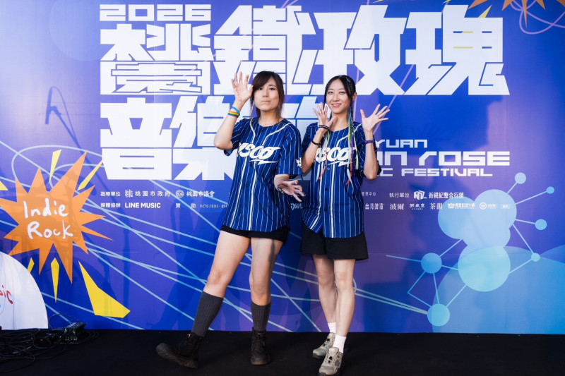P!SCO的Rachel及小論出席鐵玫瑰音樂節。(新視紀提供)