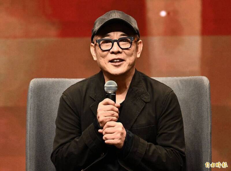 63歲李連杰影片自稱「老人癡呆」 嘆氣趴桌畫面曝光