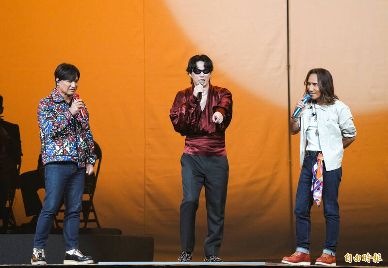 金曲歌王蕭煌奇今晚在小巨蛋舉辦全新「BRAVO」巡演,邀來老婆最愛的偶像動力火車擔任嘉賓。(記者王文麟攝)