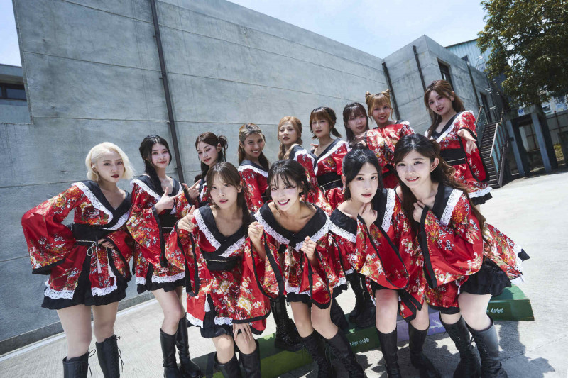 樂天女孩「性感大突破」!蕾絲、黑靴火辣登場 表演名單一次看