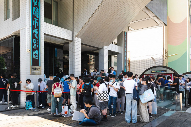 真的發大財!雄影預售破紀錄「熱門場次秒殺」 影迷搶票買海報引爆熱潮