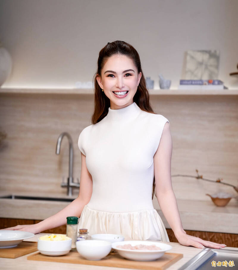 周杰倫剛喊「假裝在歐洲」！昆凌返台了 甜曝周董在家負責這任務 - 自由娛樂