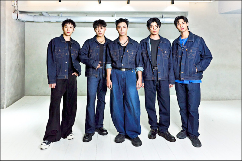 FEniX推新單曲 演唱會邀幸運粉絲慶功
