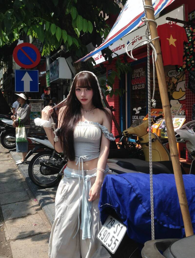 林襄成為越南街頭焦點。（翻攝自IG）