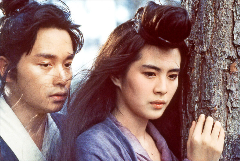 王祖賢(右)與張國榮合作的《倩女幽魂》至今仍是經典。(星島日報提供)
