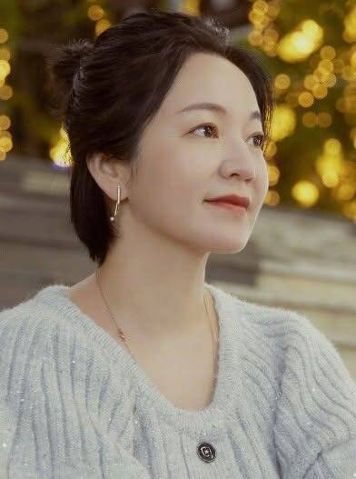 阿雅某日受夠無止境的自我折磨，開始思考為什麼總要和別人比較。（翻攝自臉書）