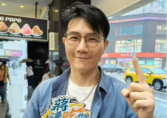 靠陌生人帶路找私藏美食!蔣偉文新節目狂出糗反圈粉兒子