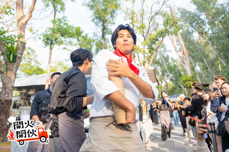 楊銘威錄外景出事!慘遭山羊攻擊重要部位 鄭智善遇上百隻鱷魚嚇壞
