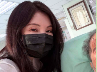 人生最大痛!何如芸雙親2年內相繼離世 備好蛋糕提早慶生「媽媽卻先走了」