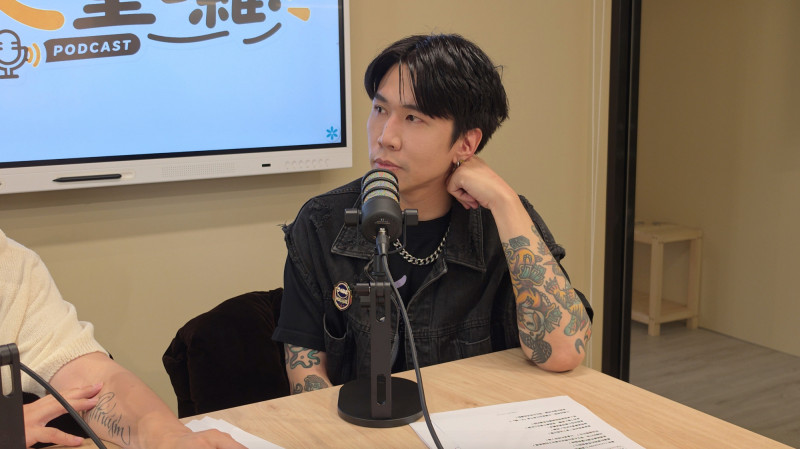 奧迪自曝約10年前曾在KTV遇上警方臨檢，回憶當時遭員警以帶有性傾向偏見的言語調侃，至今仍印象深刻。（大浪娛樂提供）