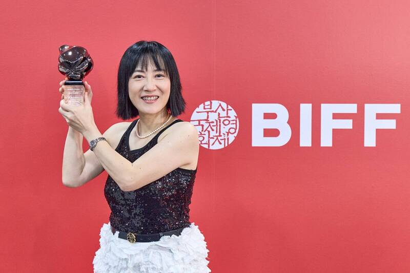 舒淇比121萬獎金珍貴!《有用的人》李芸嬋後台討抱:想找妳演戲