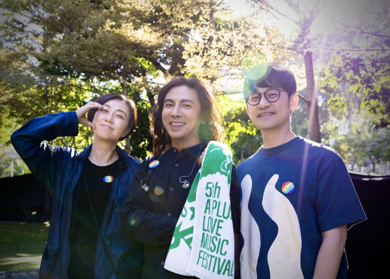 黃韻玲（左起）、郭蘅祈與陳建騏攜手開唱。（愛之日常音樂節提供）