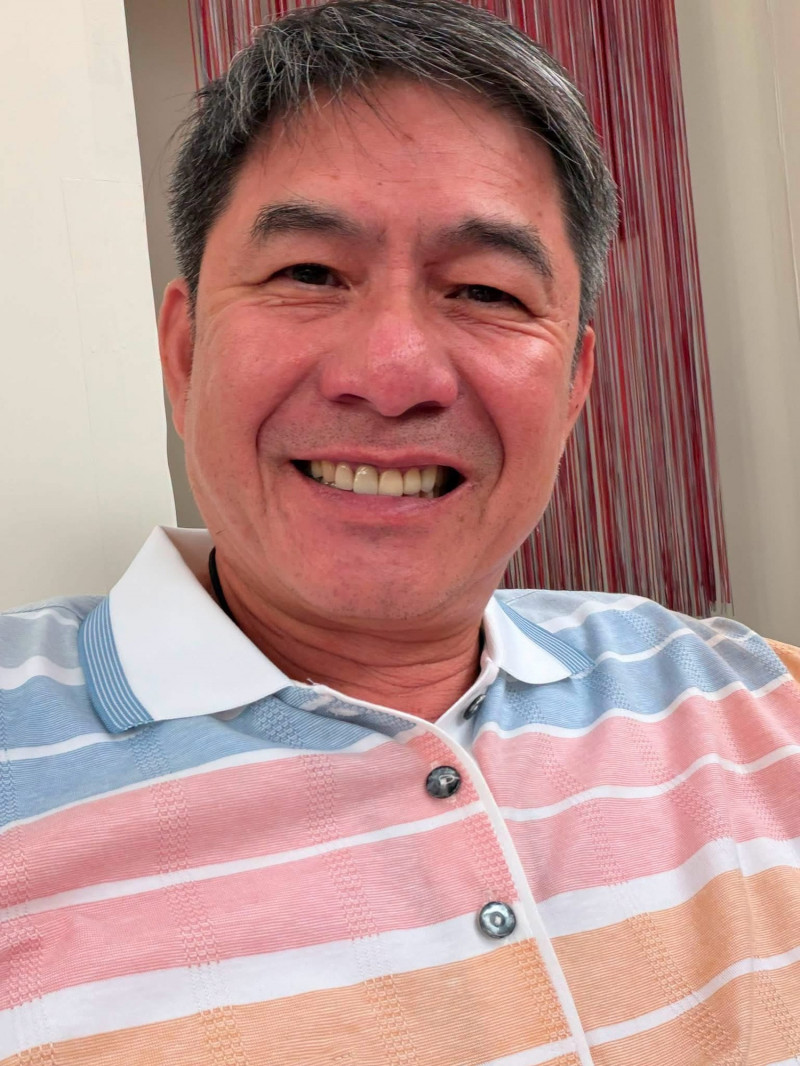 一張椅背名牌珍藏7年!洪都拉斯再戰金鐘男主角 曝當年拍照背後原因