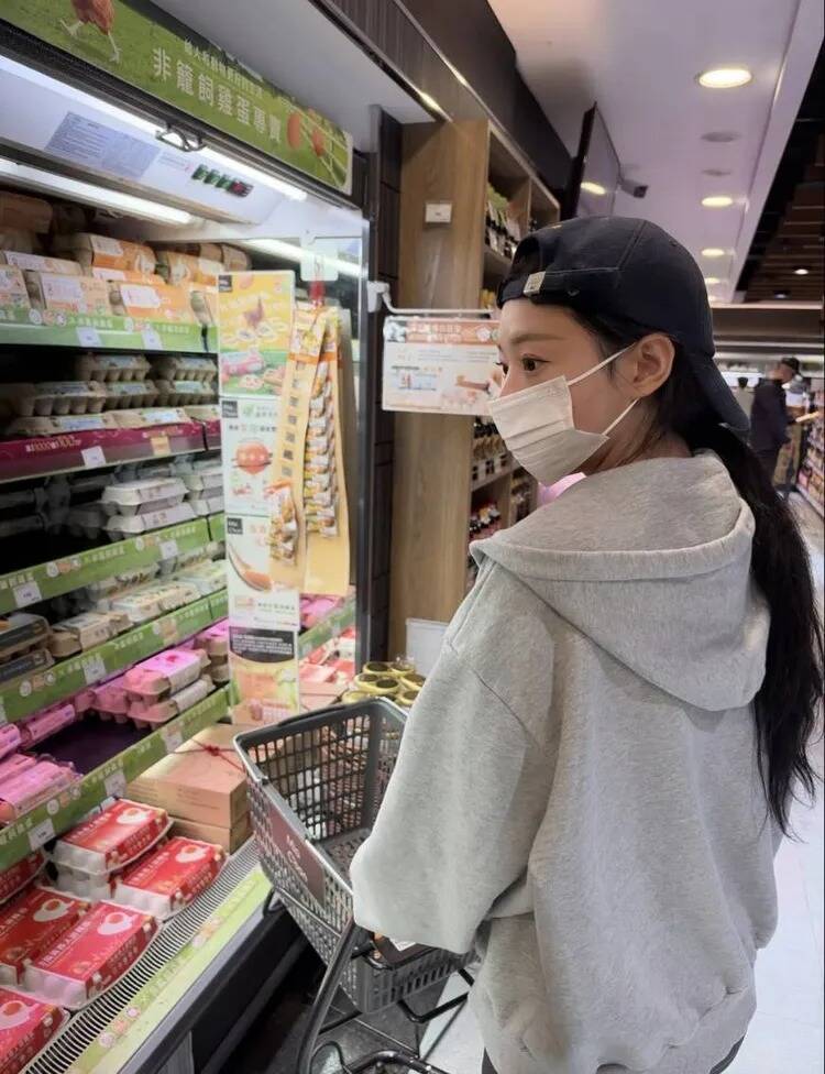 金娜妍採買量驚人。（翻攝自Threads）