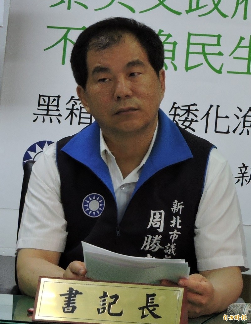 周勝考被收押前 還掛念豬哥亮這件事 周勝考被收押前 還掛念豬哥亮這件事