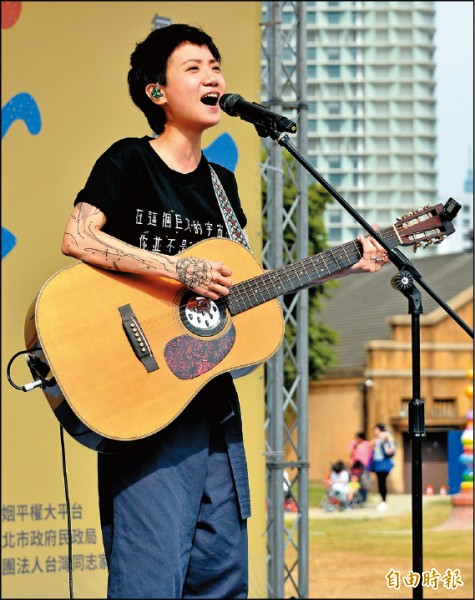 盧凱彤不生娃 結婚2年放閃愛妻