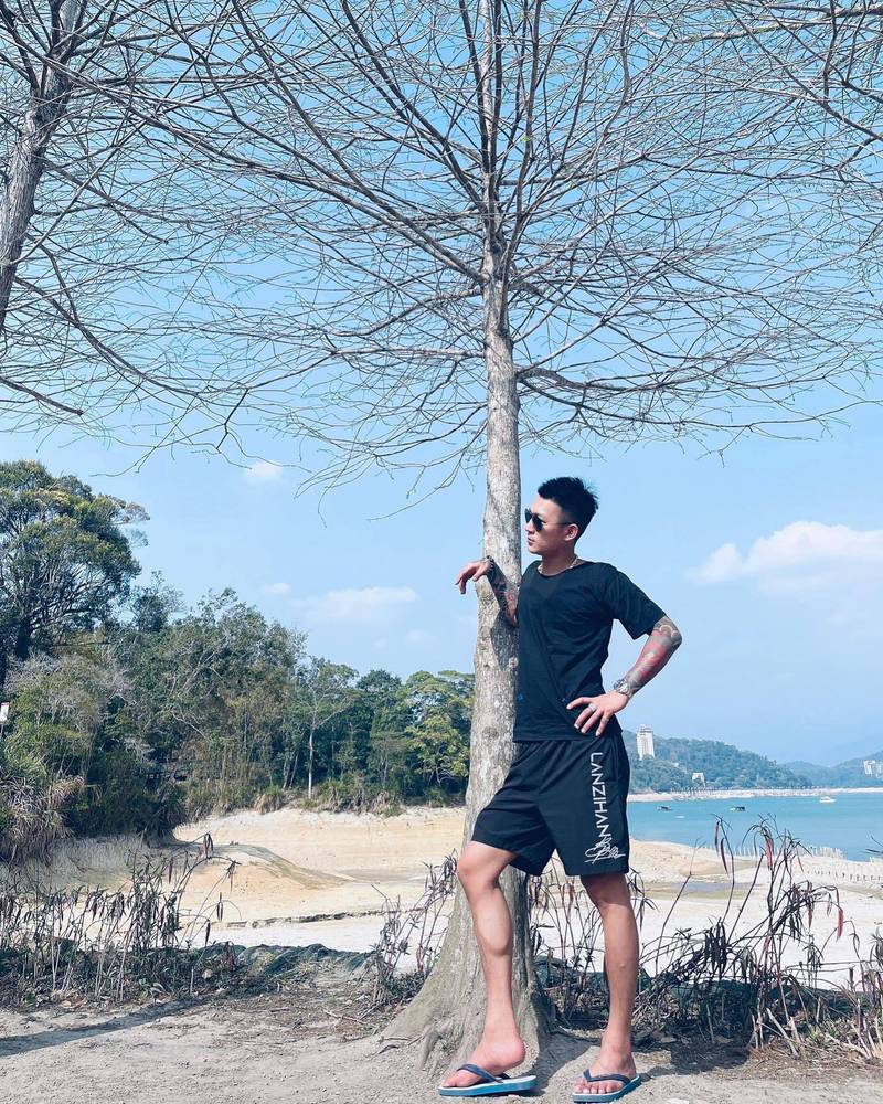 鳳梨點名她適合當老婆 女神主播：可考慮一下