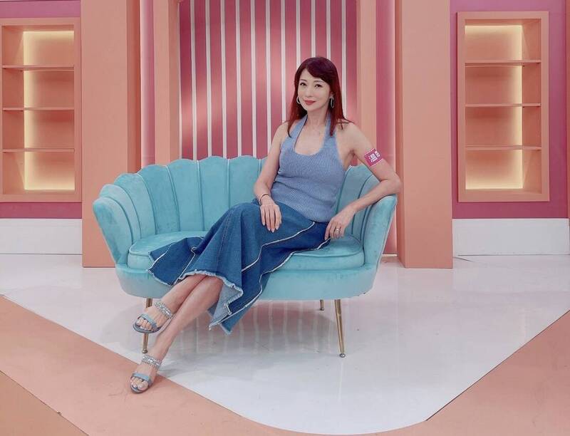 溫翠蘋爆料某佳麗周旋富商要斗內  現場女星驚呼是誰！