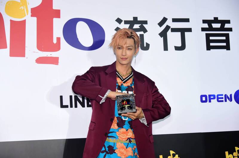 炎亞綸不藏了！浮出水面狂曬家人「美娟」 原因曝光