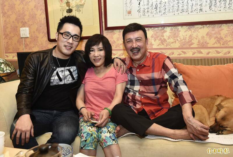 余天認了零收入！感嘆「什麼都沒有」 余祥銓霸氣喊：養你一輩子