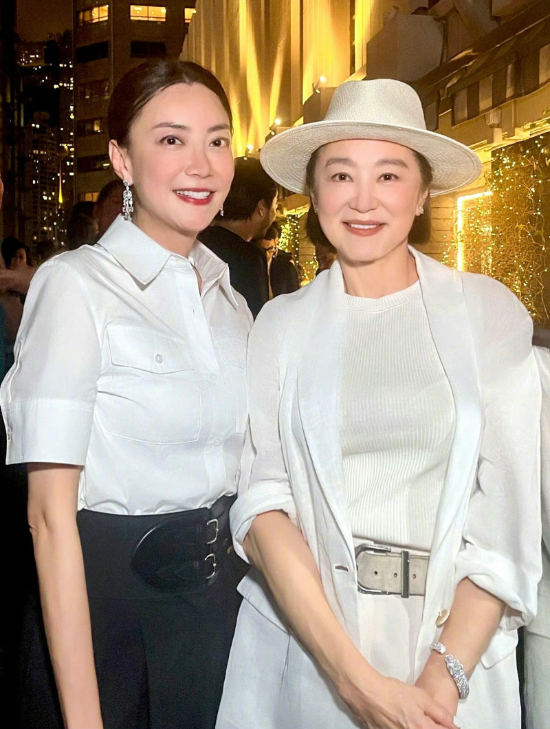 香港才女慶生！林青霞手上鑽戒超閃 合體霍汶希「大小林青霞終於同框」