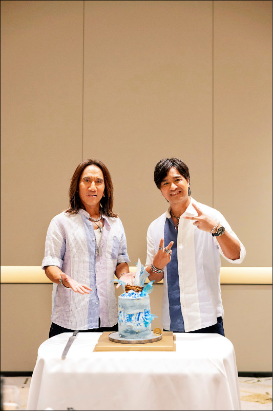 顏志琳麻吉尤秋興半世紀 生日許願盼好友孵出寶寶