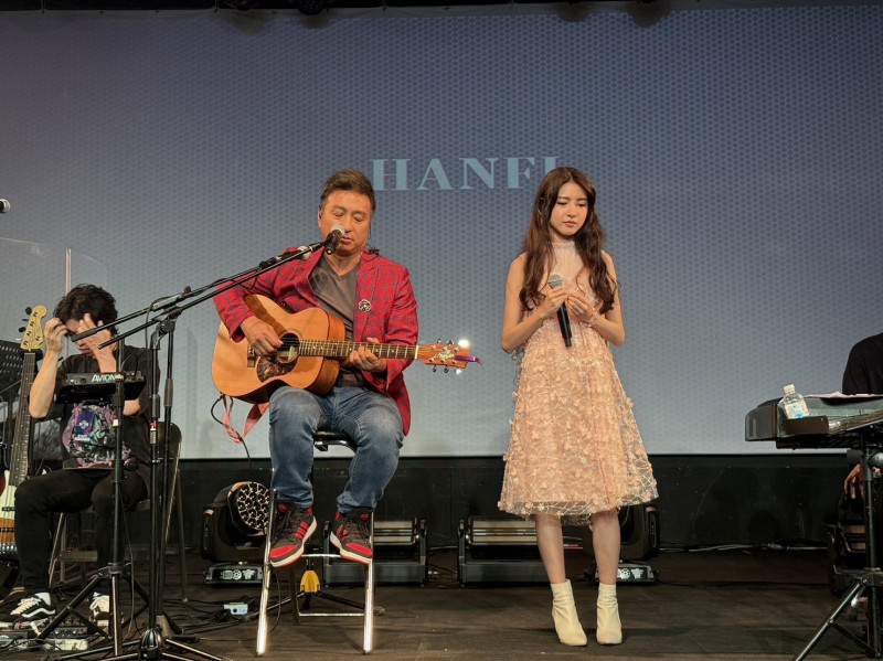 王中平不忍了！「最美星二代」韓菲遭當眾追問   感情現況曝光