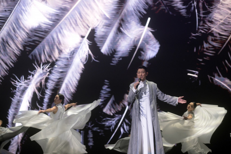 劉德華回來了！攻蛋倒數全新巡演起跑 巨龍滿場飛