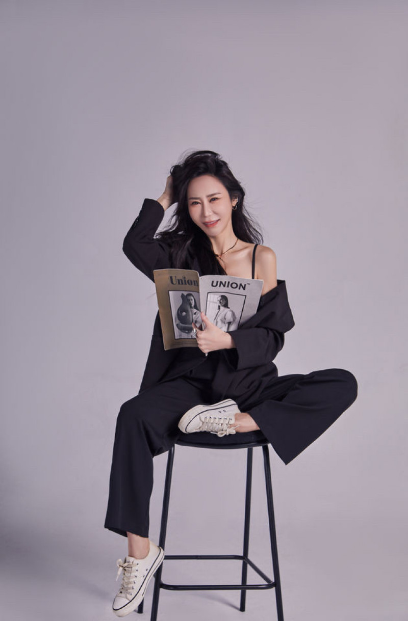 前元祖少奶奶美國現蹤！體驗無人駕駛計程車 驚見這幕冒汗了