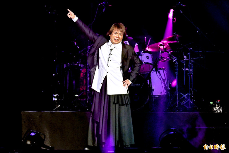 伍佰7度轟蛋霸氣宣布3大改變 連嗨3天吸金8250萬