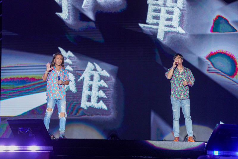 動力火車被告白I love you妙回「不太方便」 顏志琳嚴管小女兒過情人節年紀