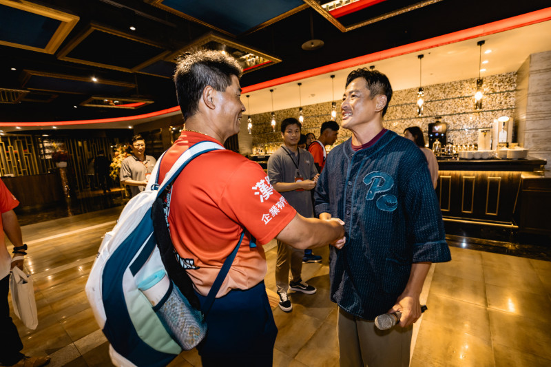 江宏恩少棒「血淚回憶」全說了！比手掌驚見小將逆天潛力