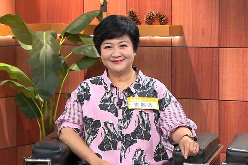 崔佩儀母親因病「斷崖式衰老」 遭診斷腦溢血險奪命