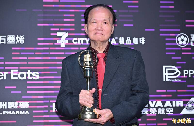 葉輝龍不只造龍椅！《綜藝三國智》巨型舞台也是他打造