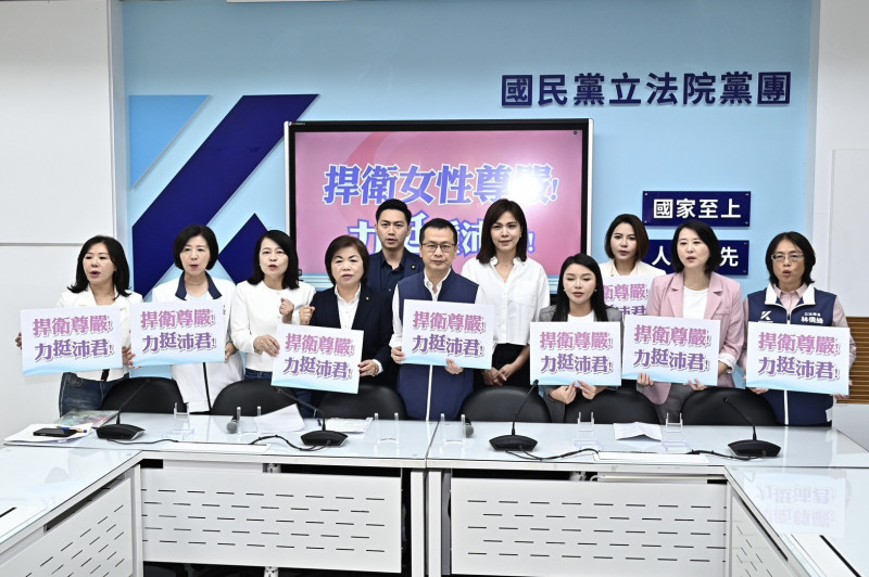 鍾沛君評便當之亂遭張雅琴揭性騷瘡疤「親一下會死？」 王鴻薇向NCC檢舉