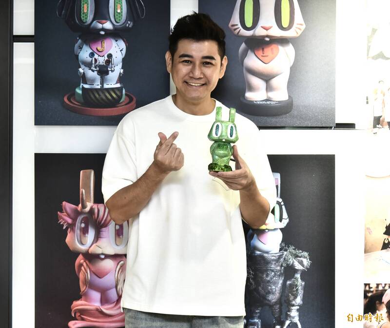 雙胞胎男星認了「沒當兵」 聊從軍話題格格不入：像不同世界