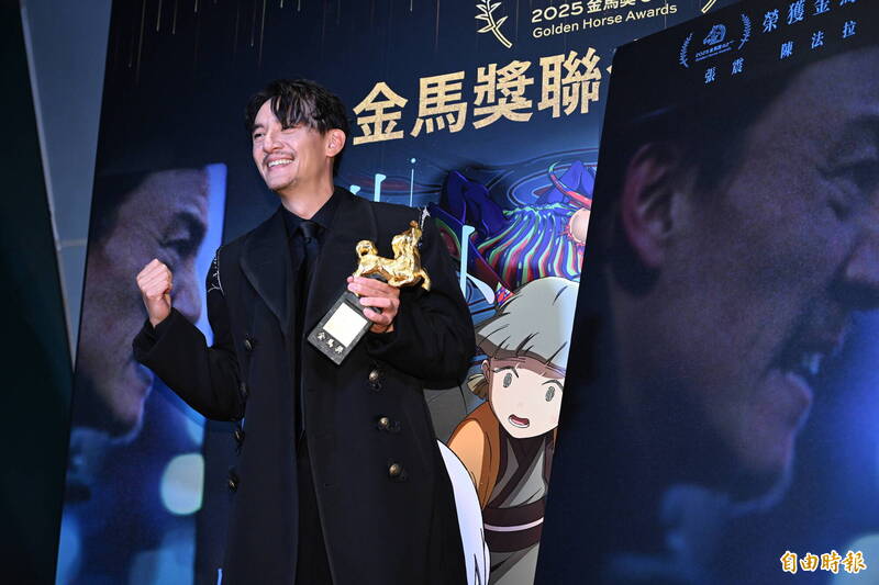 金馬慶功》張震二度稱帝3間廟加持！竟自掏腰包買順澤宮神帽