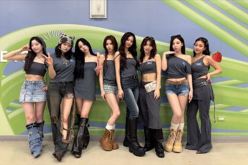 TWICE首戰大巨蛋創全新紀錄！台北101明點燈4小時慶祝「ONCE最高」