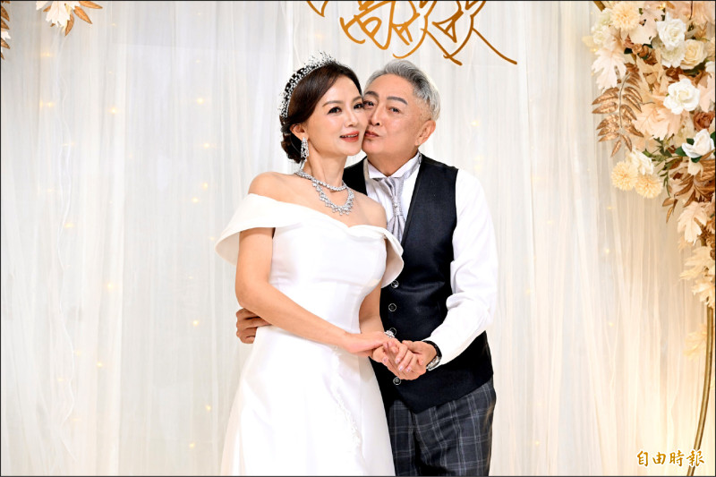 高欣欣結婚5年補辦婚宴 李國超被問洞房脫口很久沒行房