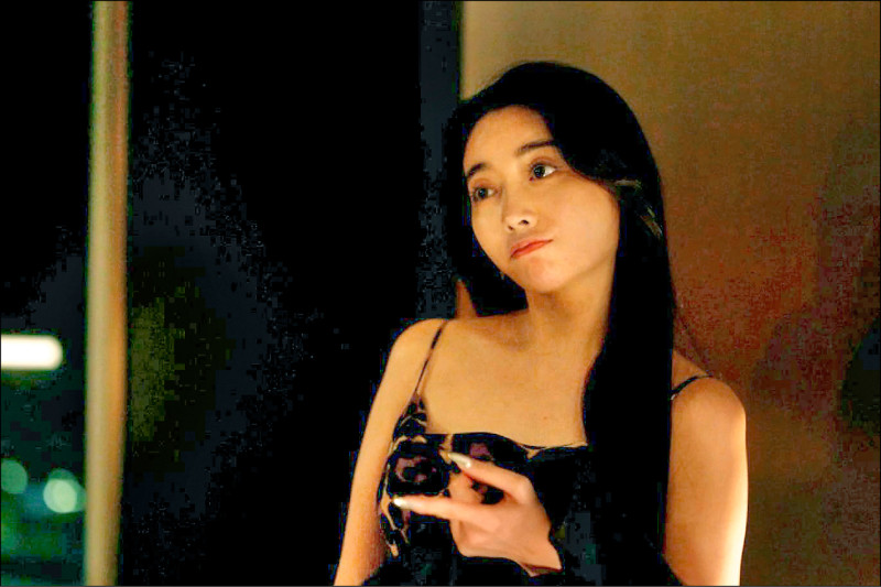 成語蕎飆戲温昇豪 揭容貌焦慮心聲