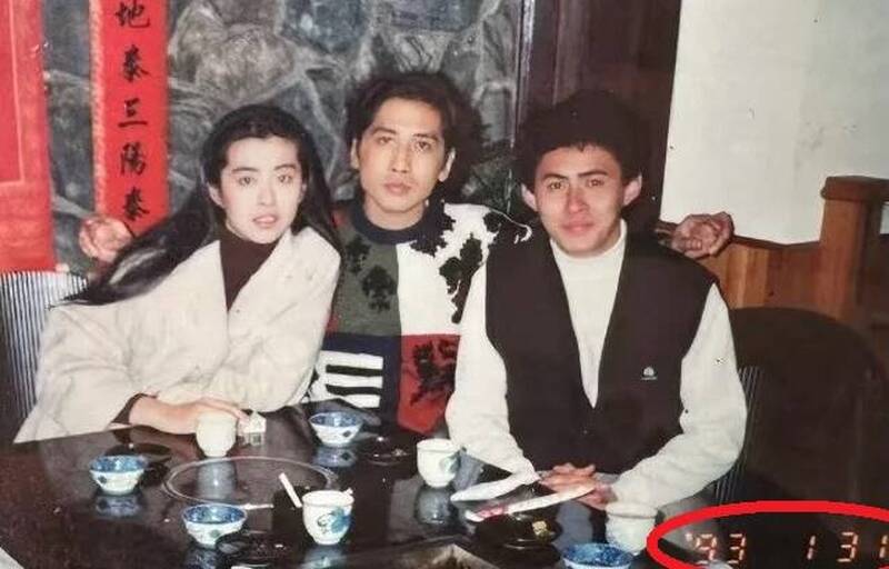 王祖賢26歲生日私照流出 驚喜同框前男友齊秦